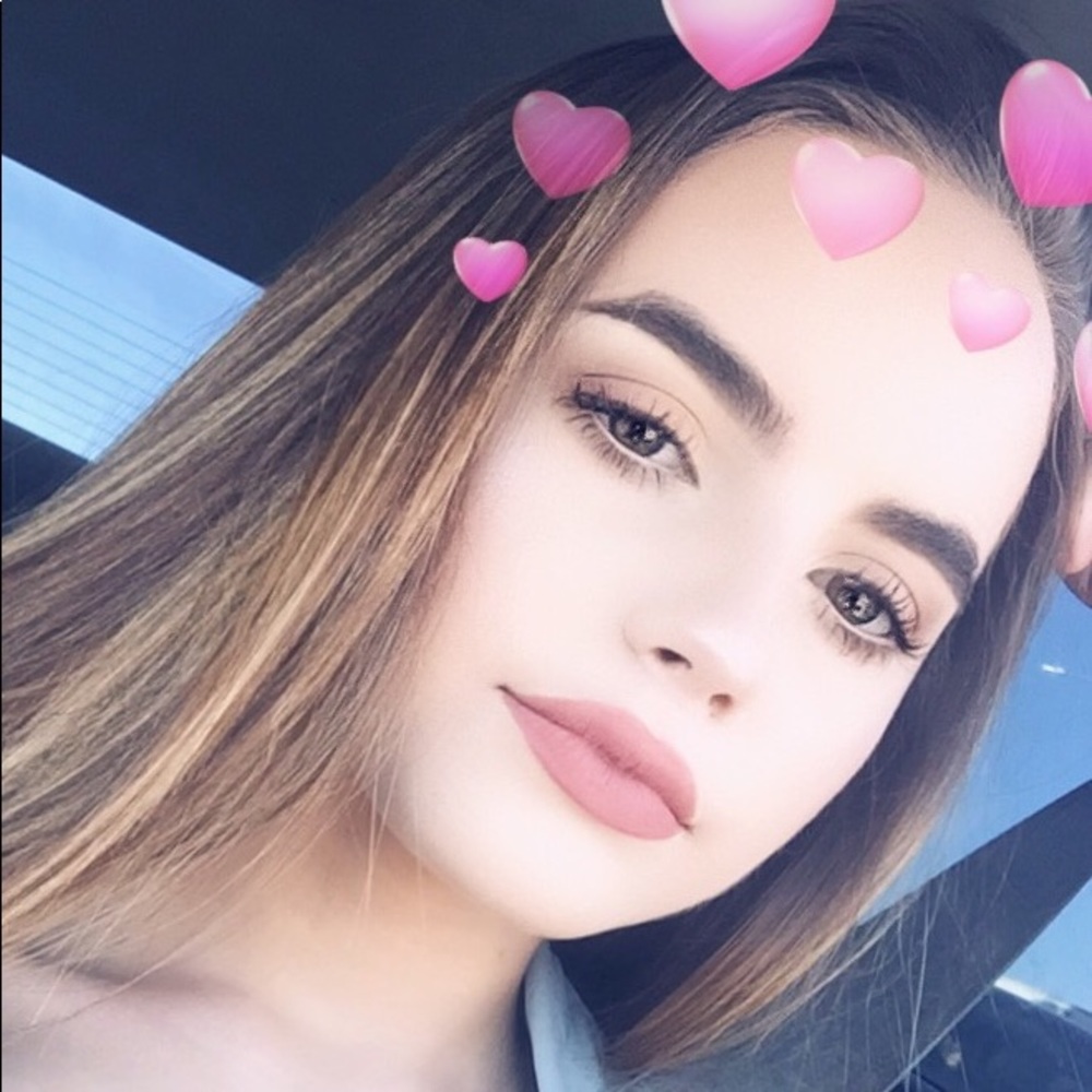 Meet your Posher, Avery